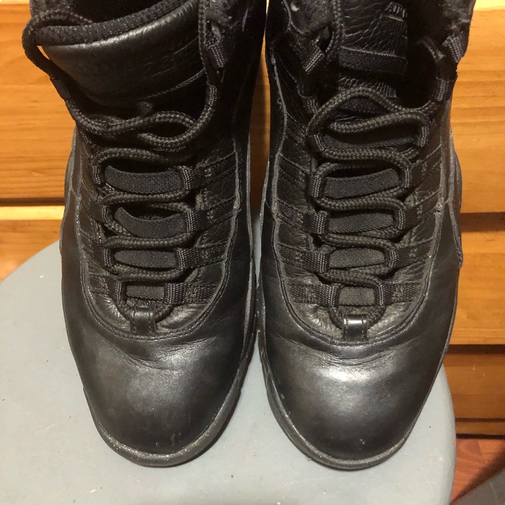 JORDAN 10’s NEW YORK EDITION, like new 9 out of 10
